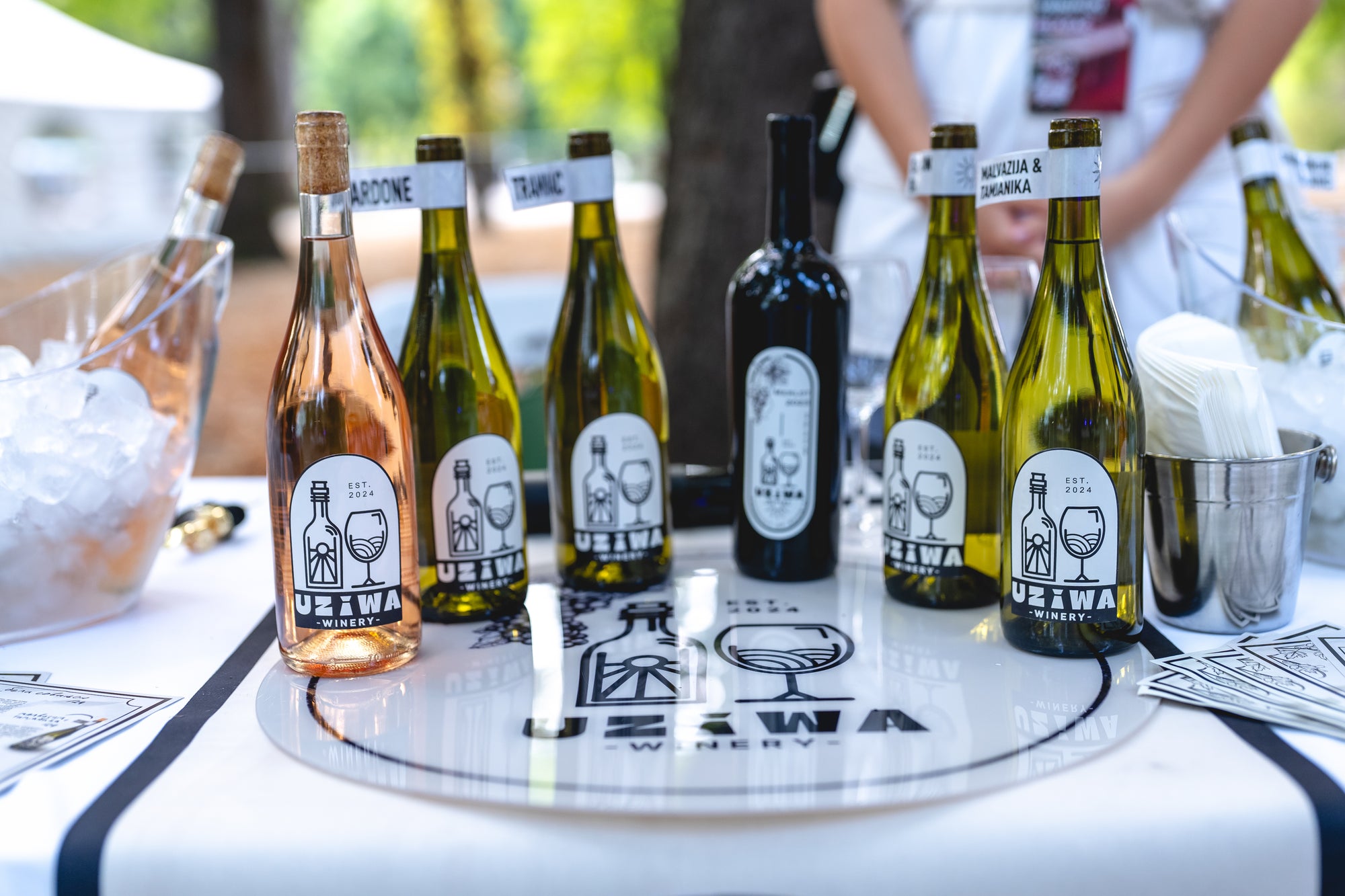 Boce UZiWA vina spremne za degustaciju